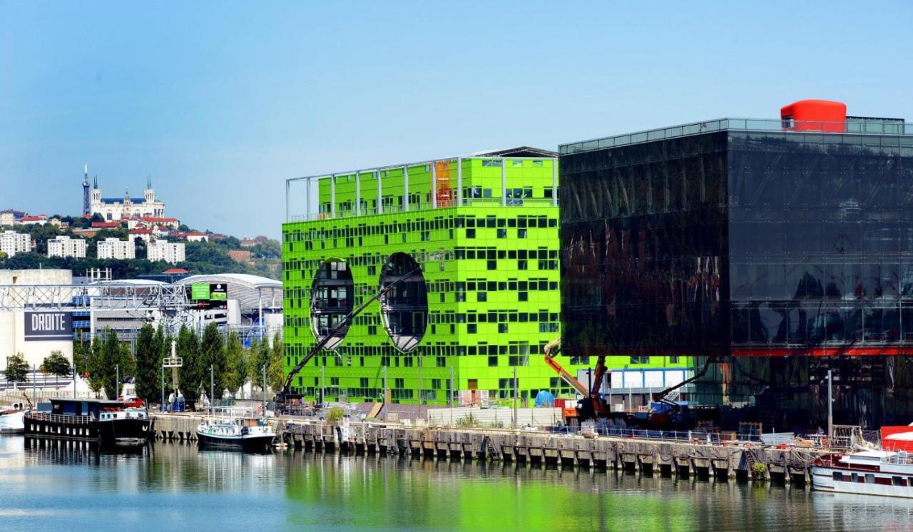 Lyon Confluence - Duplex Au Calme Avec Parking Prive En Option Apartment Exterior photo